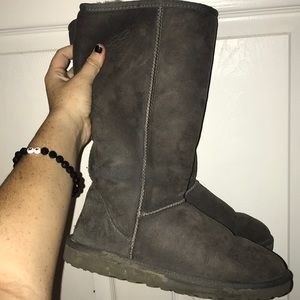Grey uggs
